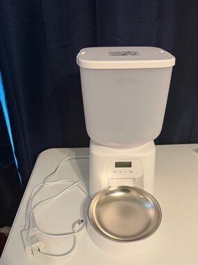 Automatic Pet Feeder with Stainless Steel Bowl - White